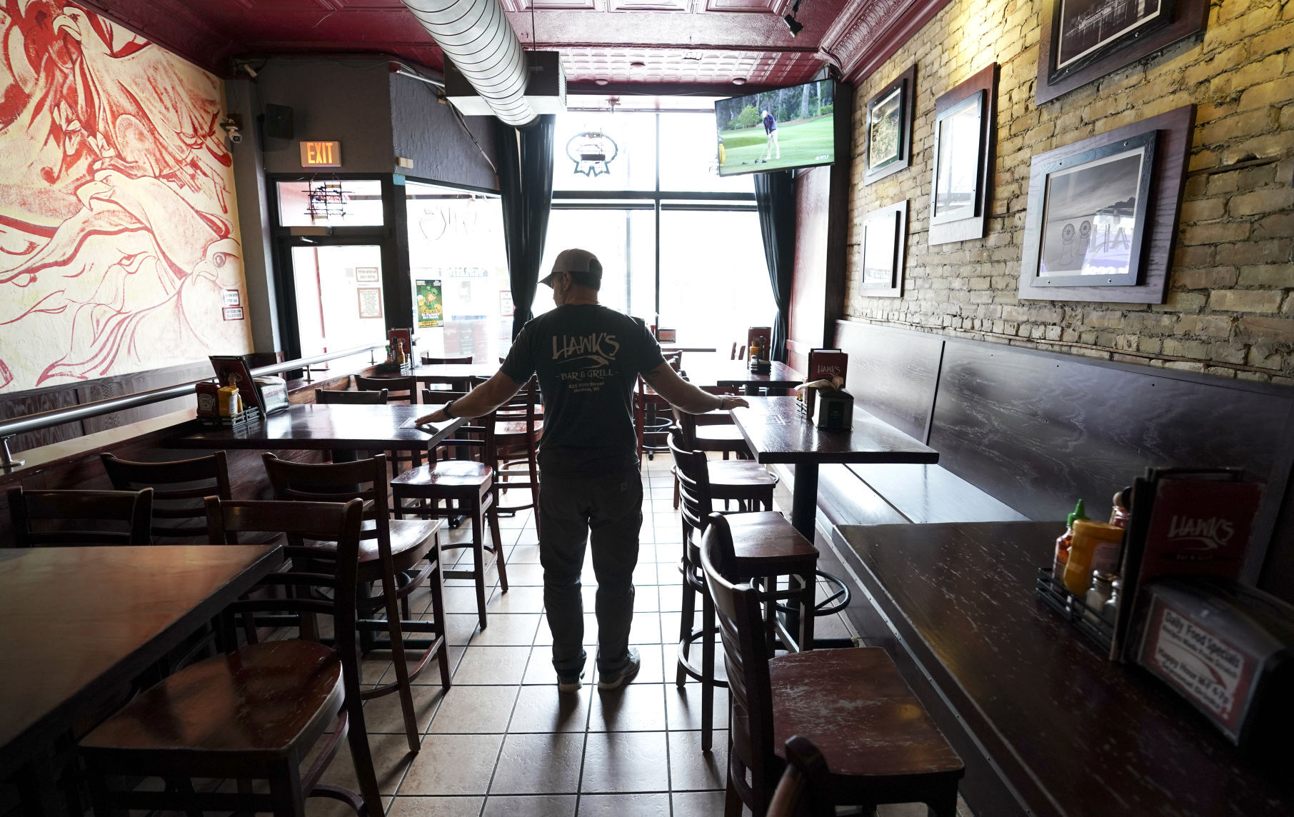 Hawk's Bar & Grill